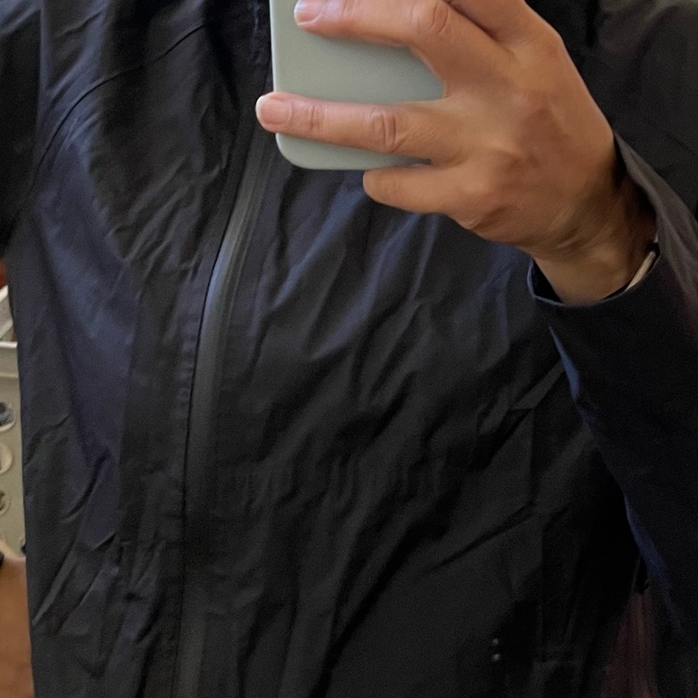 Nike Light Weight Women's Hooded Rain  Jacket M Black - Picture 15 of 16